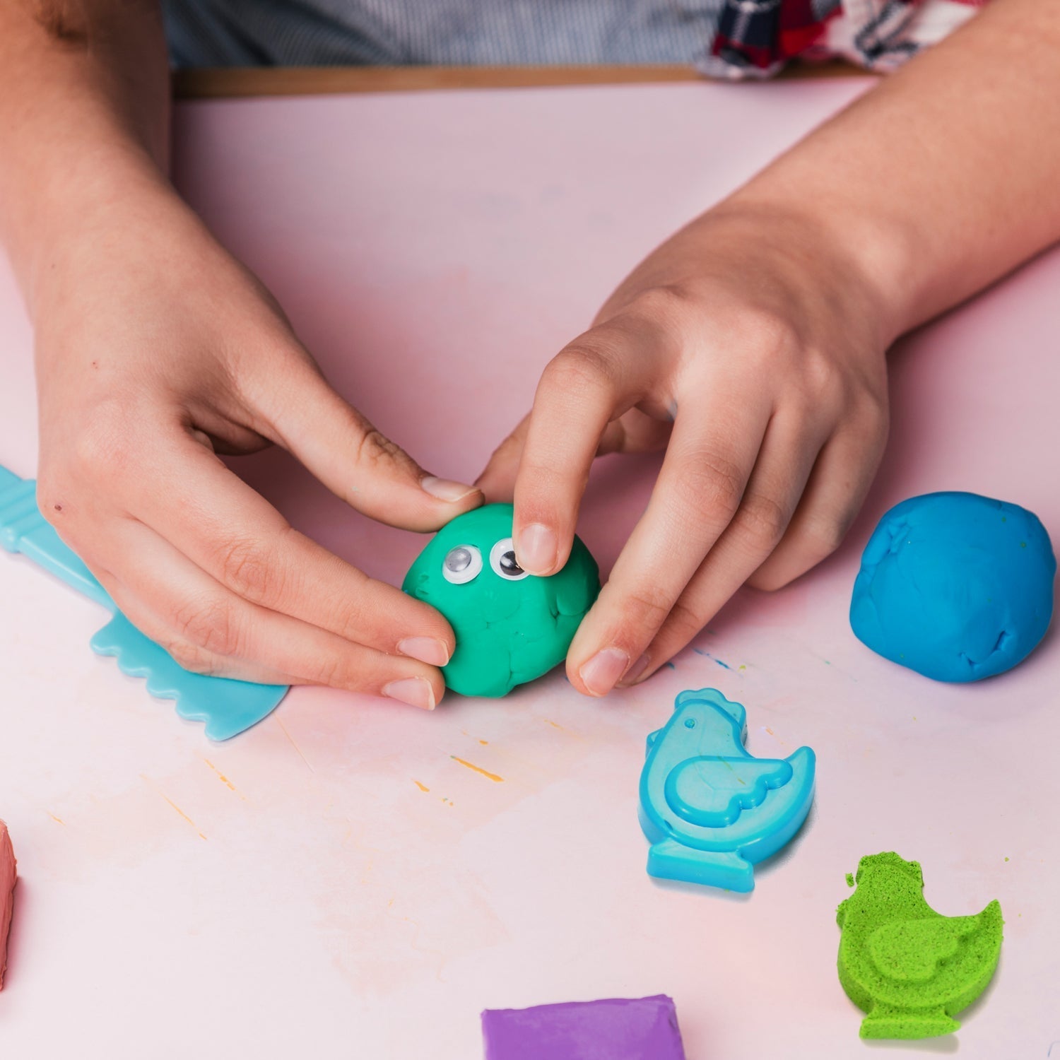 Kinetic Sand Kit – Soft, Mess-Free Creative Play | Aditi