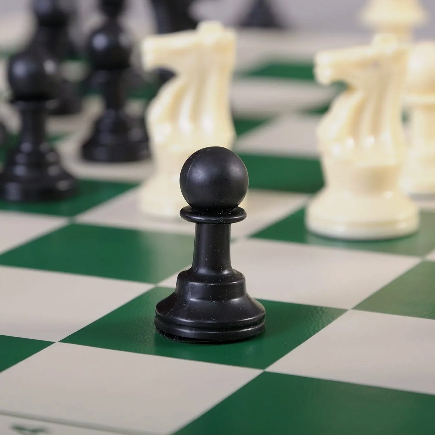 Portable Chess Set – Foldable, Travel-Friendly with Plastic Pieces