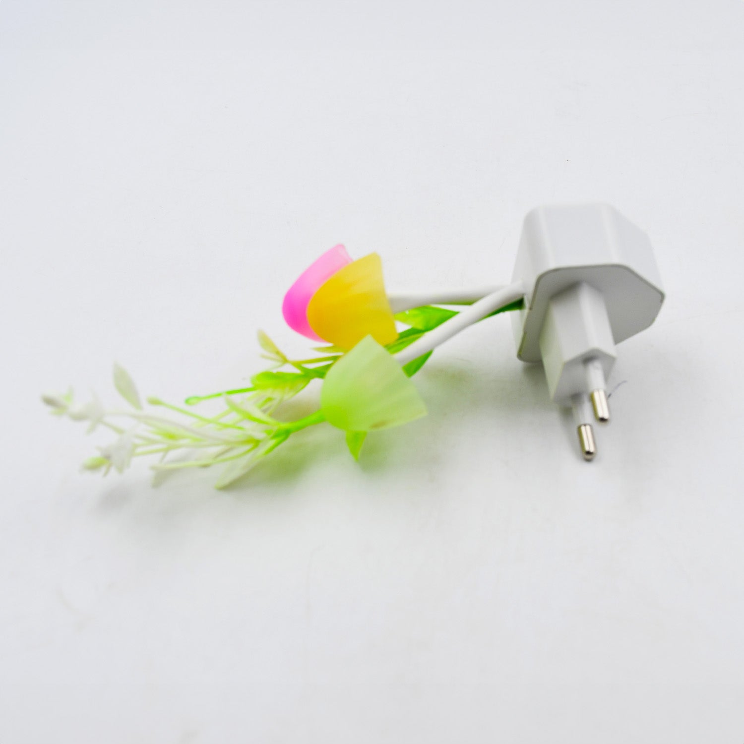 Mushroom Night Light – Color Changing LED with Auto Sensor | DeoDap