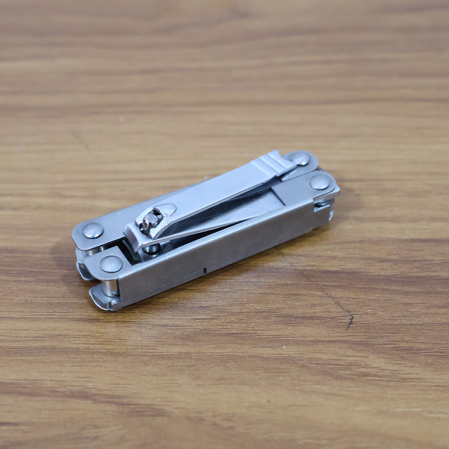 Multipurpose Pocket Tool Kit – Stainless Steel 8-in-1 Compact Design